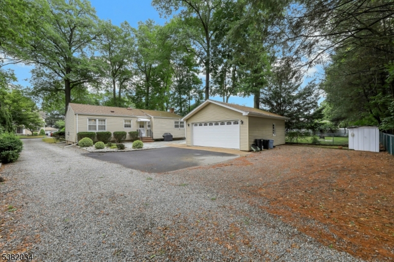 Ridgewood Village, New Jersey, 07450, United States, 3 Bedrooms Bedrooms, ,1 BathroomBathrooms,Residential,For Sale,1940435