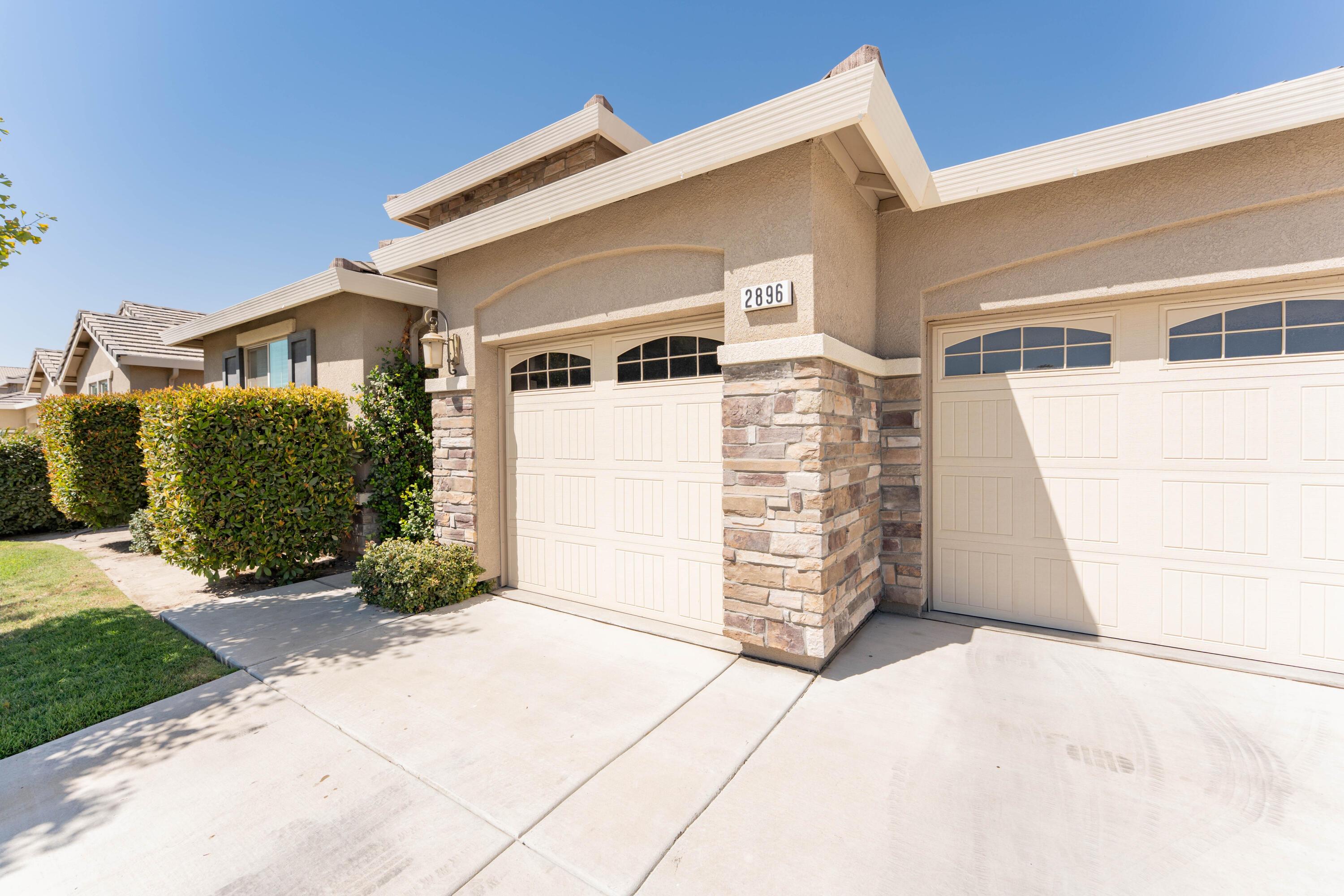 Tulare, California, 93274, United States, 4 Bedrooms Bedrooms, ,3 BathroomsBathrooms,Residential,For Sale,1975083