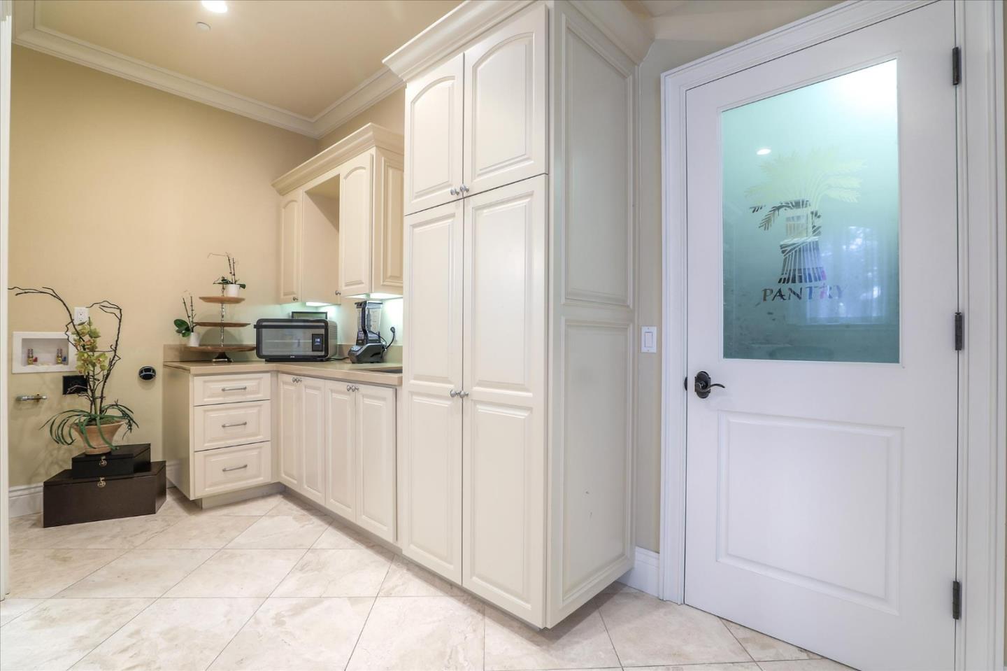 San Jose, California, 95126, United States, 4 Bedrooms Bedrooms, ,6 BathroomsBathrooms,Residential,For Sale,1987802