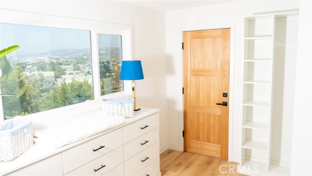 Los Angeles, California, 90027, United States, 3 Bedrooms Bedrooms, ,3 BathroomsBathrooms,Residential,For Sale,1980837