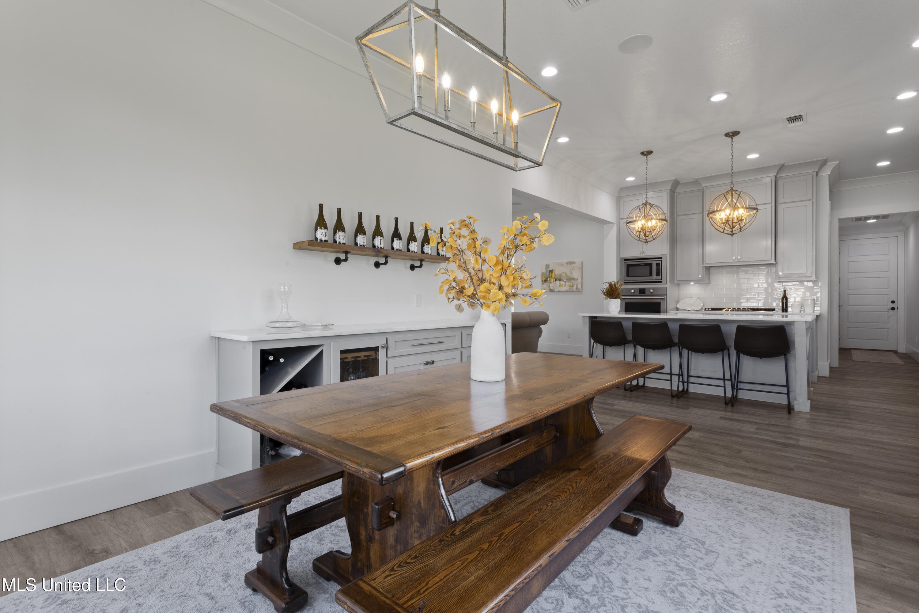 Biloxi, Mississippi, 39531, United States, 4 Bedrooms Bedrooms, ,4 BathroomsBathrooms,Residential,For Sale,1978703