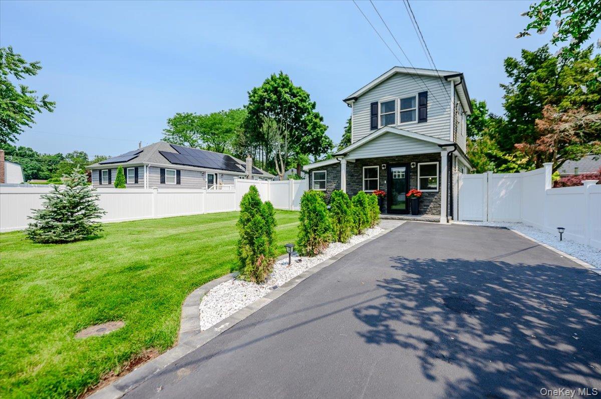 Rose St, Hauppauge, NY 11788 #1