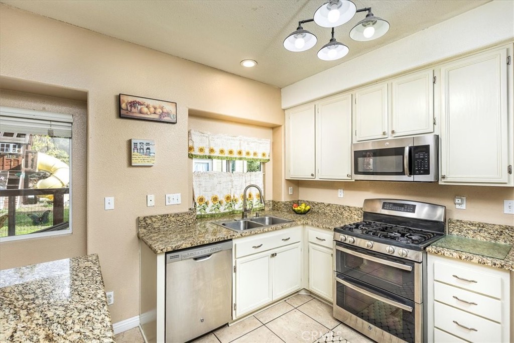 Wildomar, California, 92595, United States, 5 Bedrooms Bedrooms, ,3 BathroomsBathrooms,Residential,For Sale,1996394