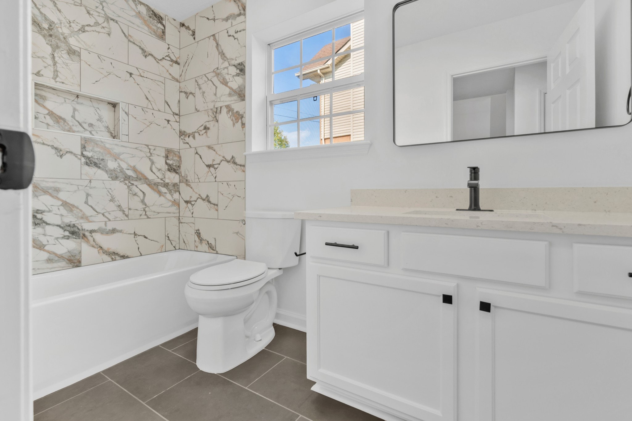 Mount Juliet, Tennessee, 37122, United States, 3 Bedrooms Bedrooms, ,2 BathroomsBathrooms,Residential,For Sale,1980225