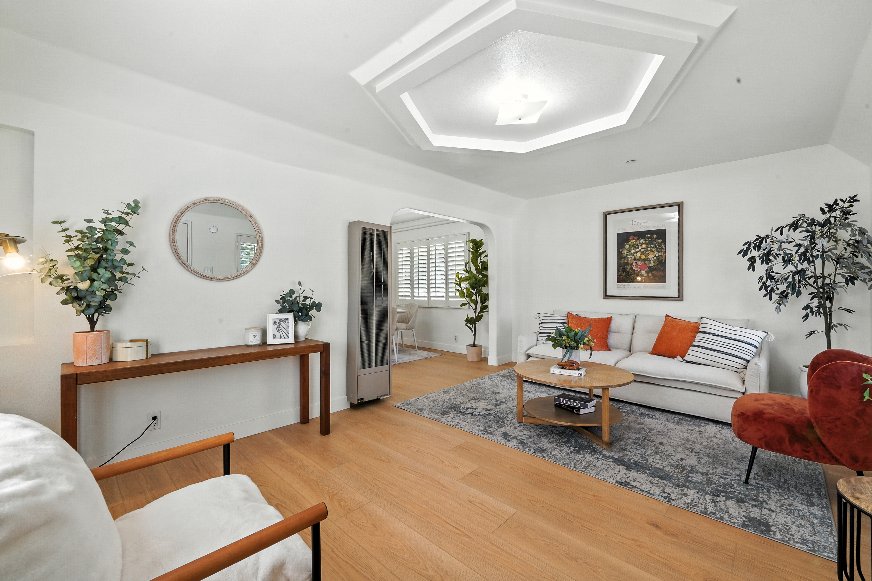 Los Angeles, California, 90042, United States, 3 Bedrooms Bedrooms, ,3 BathroomsBathrooms,Residential,For Sale,1909729