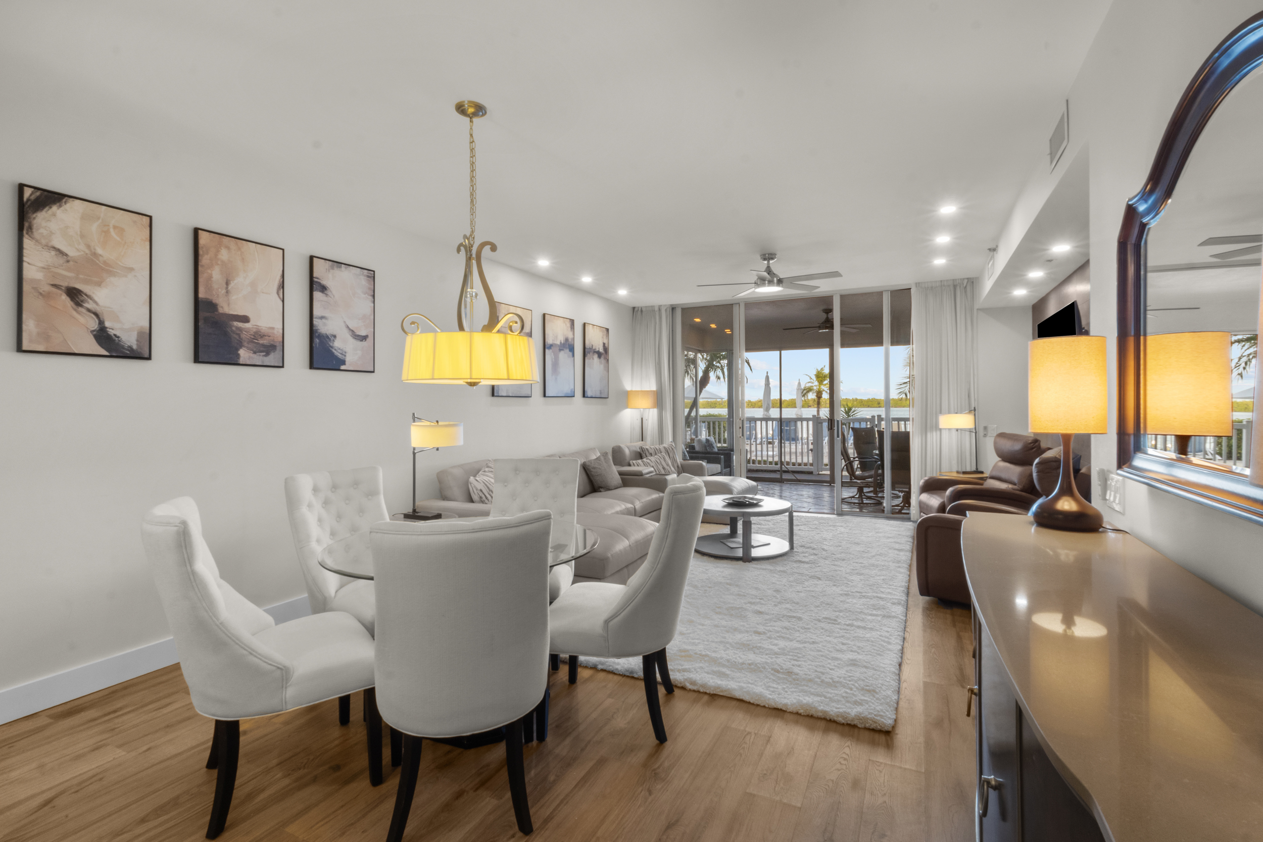 Longboat Key, Florida, 34228, United States, 2 Bedrooms Bedrooms, ,2 BathroomsBathrooms,Residential,For Sale,2036968