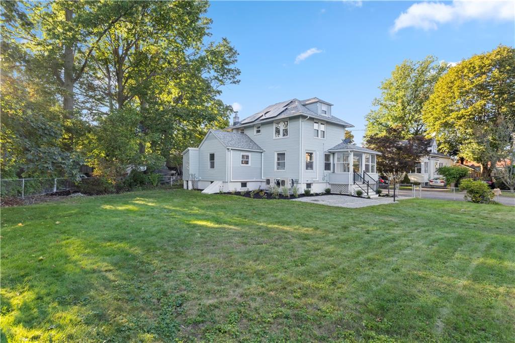 Warwick, Rhode Island, 02888, United States, 3 Bedrooms Bedrooms, ,3 BathroomsBathrooms,Residential,For Sale,2005578