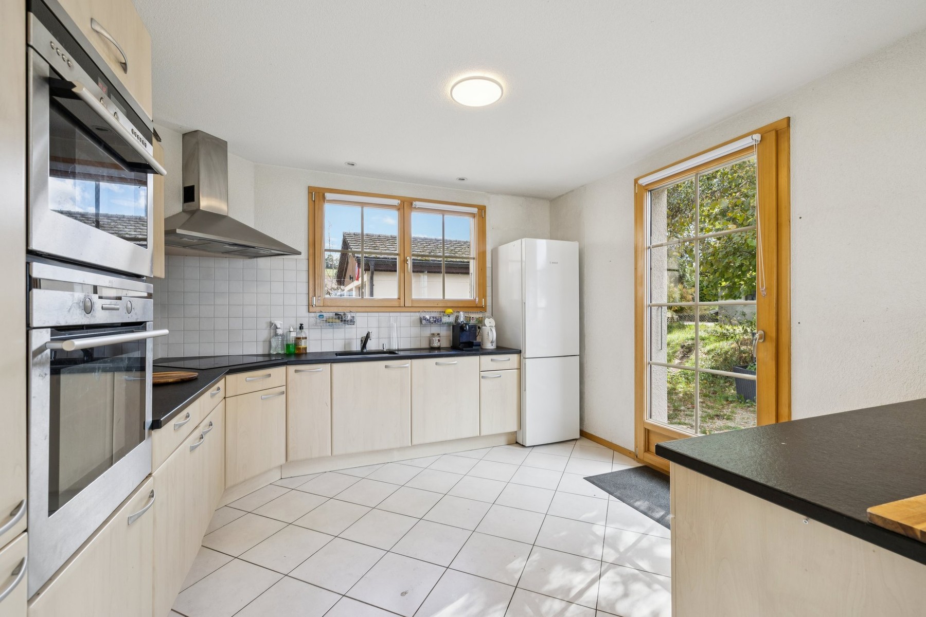  5.5-room single-family home with a large basement and a 1,500-square-meter lot - 物件實景