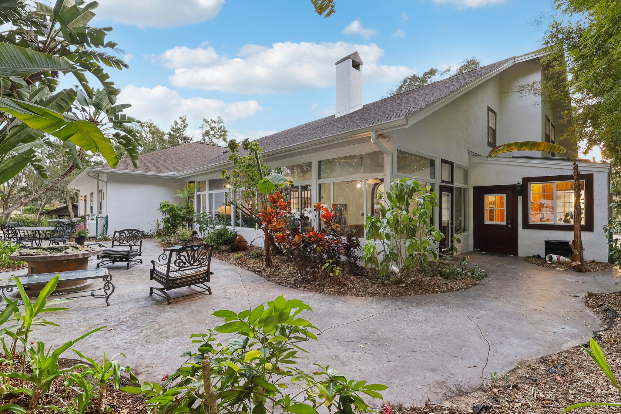 Minneola, Florida, 34715, United States, 4 Bedrooms Bedrooms, ,5 BathroomsBathrooms,Residential,For Sale,2006157