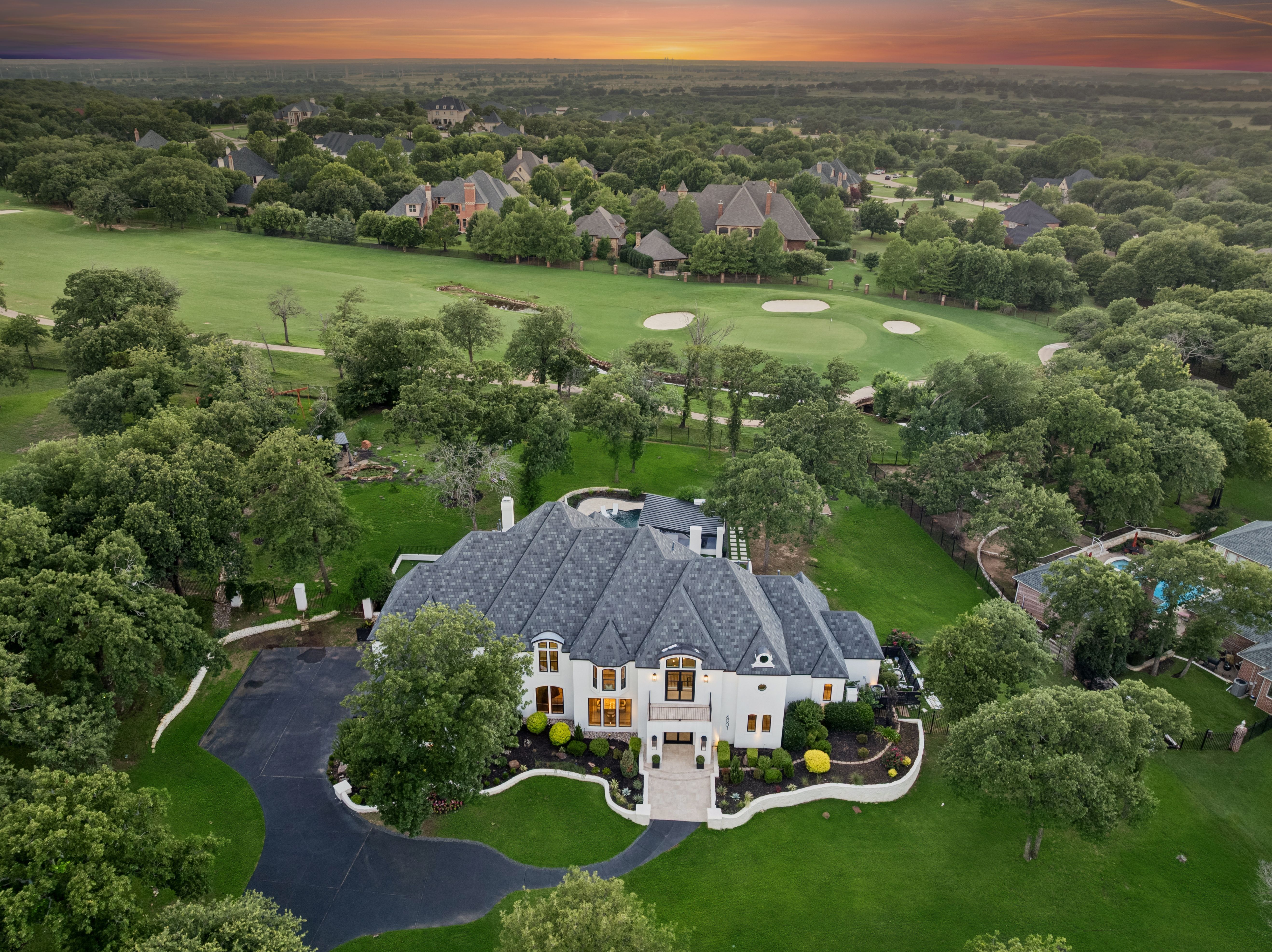  6001 Pine Valley Drive - 物件實景
