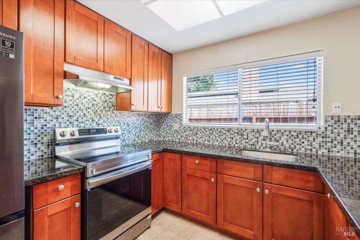 Fairfield, California, 94533, United States, 4 Bedrooms Bedrooms, ,2 BathroomsBathrooms,Residential,For Sale,1927172