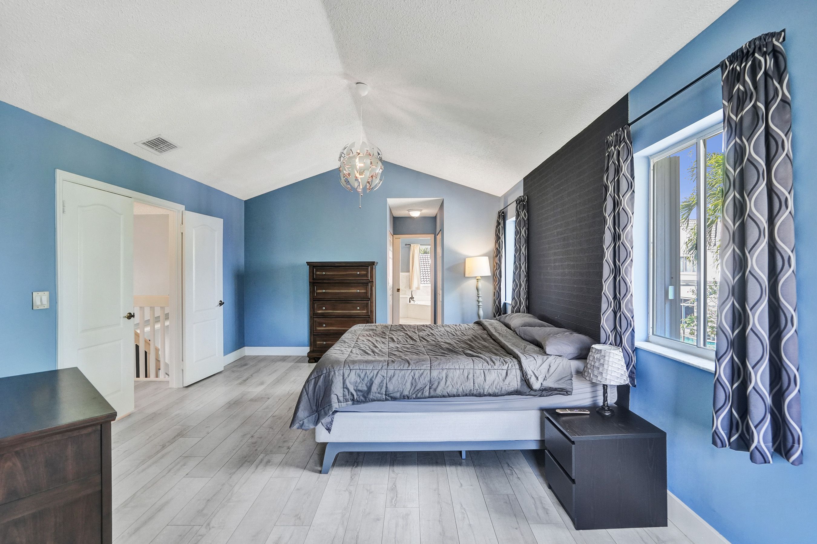  19321 NW 10th Street, Pembroke Pines, FL, 33029 - 物件實景
