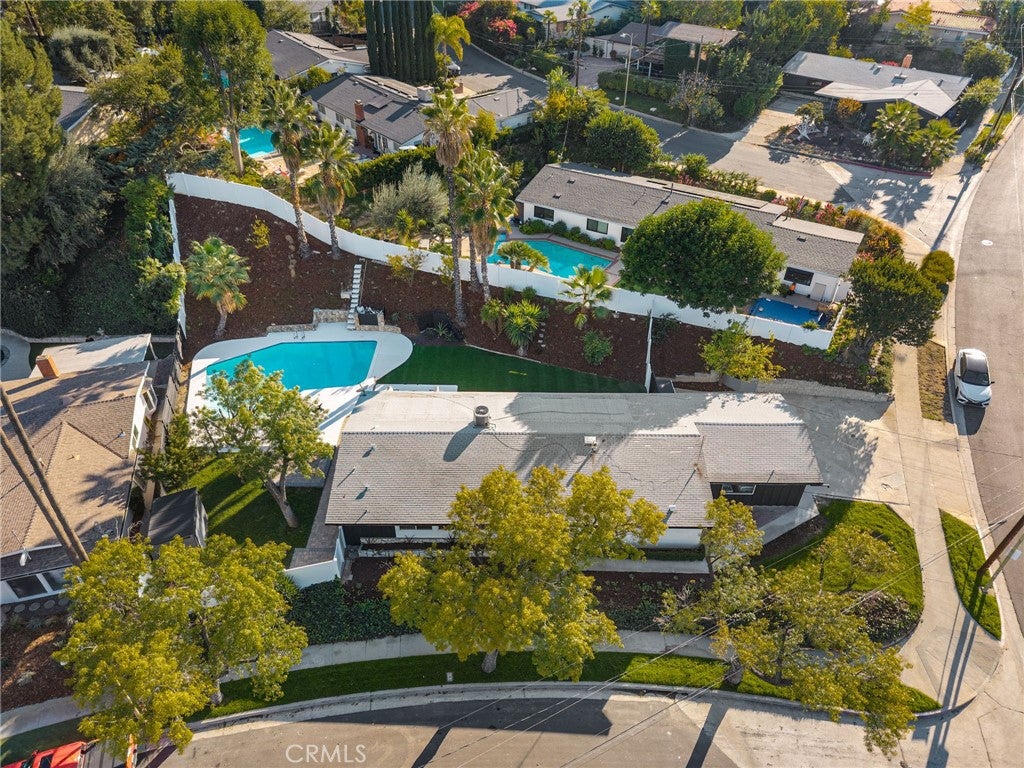 Woodland Hills, California, 91367, United States, 3 Bedrooms Bedrooms, ,2 BathroomsBathrooms,Residential,For Sale,1991959