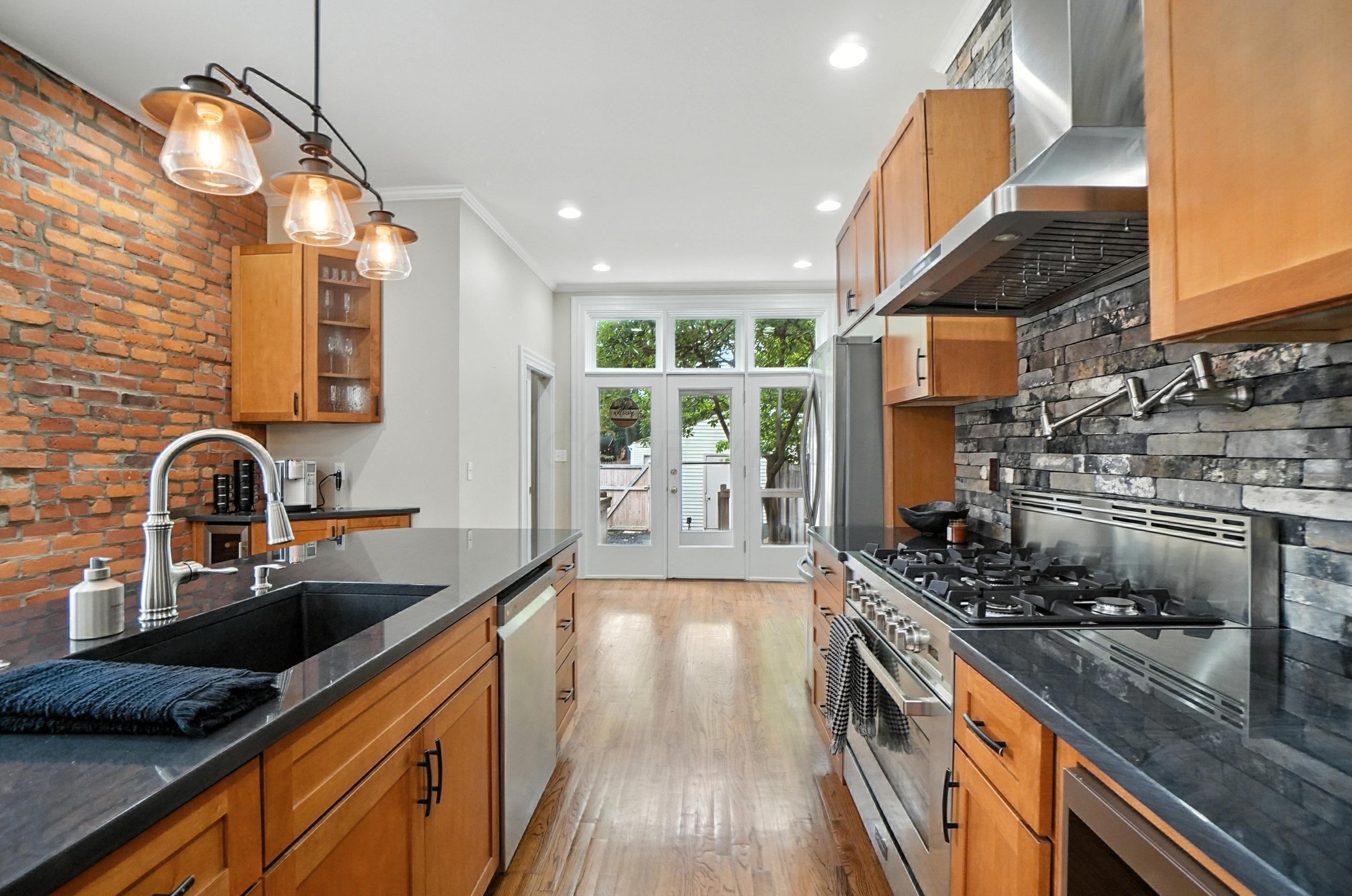 Columbus, Ohio, 43201, United States, 3 Bedrooms Bedrooms, ,4 BathroomsBathrooms,Residential,For Sale,1903753
