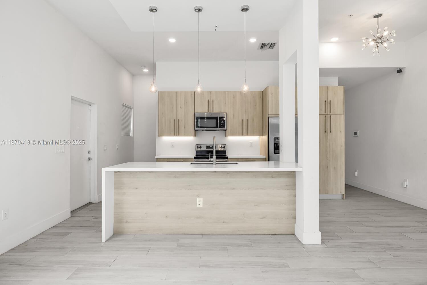 Plantation, Florida, 33317, United States, 3 Bedrooms Bedrooms, ,3 BathroomsBathrooms,Residential,For Sale,1934243