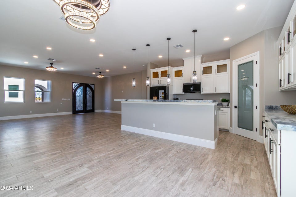 Tonopah, Arizona, 85354, United States, 4 Bedrooms Bedrooms, ,1 BathroomBathrooms,Residential,For Sale,1975997