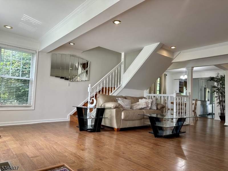 Pompton Lakes Boro, New Jersey, 07442, United States, 3 Bedrooms Bedrooms, ,3 BathroomsBathrooms,Residential,For Sale,1875678