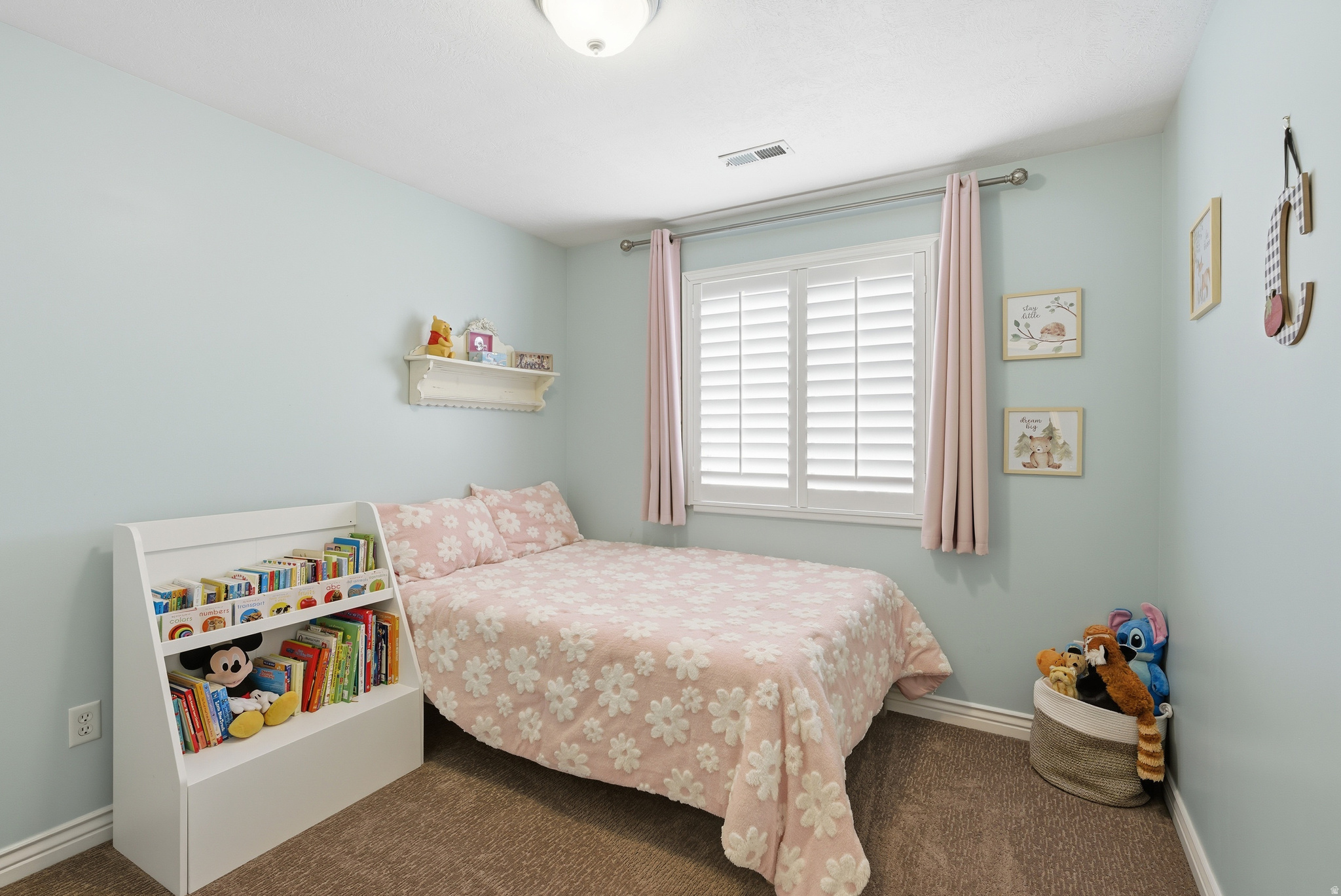 Sandy, Utah, 84092, United States, 4 Bedrooms Bedrooms, ,3 BathroomsBathrooms,Residential,For Sale,1992132