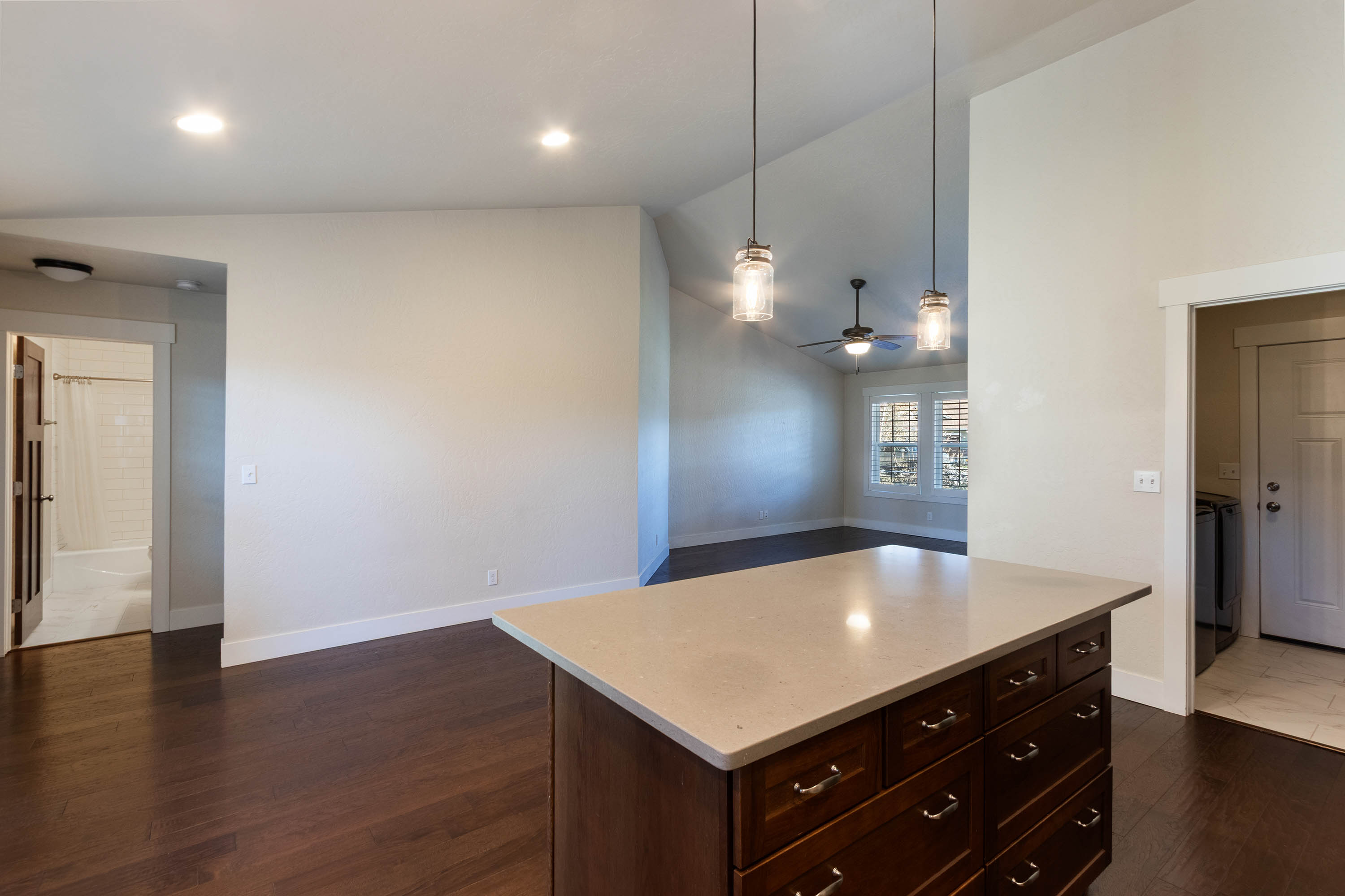 Sandpoint, Idaho, 83864, United States, 3 Bedrooms Bedrooms, ,2 BathroomsBathrooms,Residential,For Sale,2006353