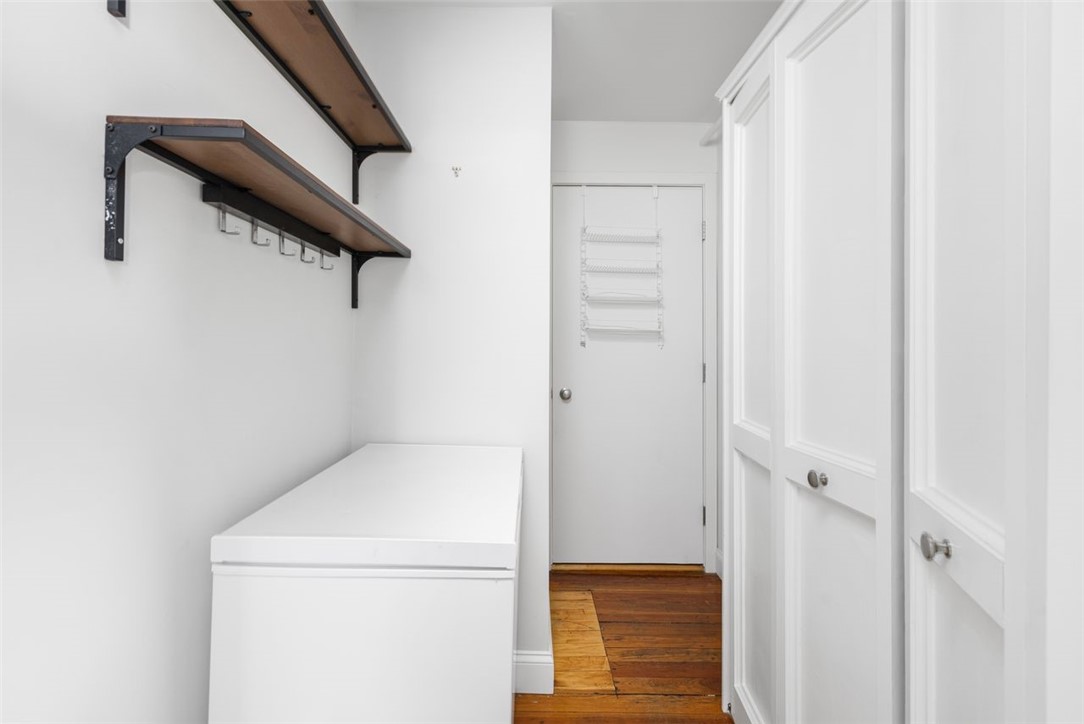Providence, Rhode Island, 02903, United States, 1 Bedroom Bedrooms, ,2 BathroomsBathrooms,Residential,For Sale,1917986