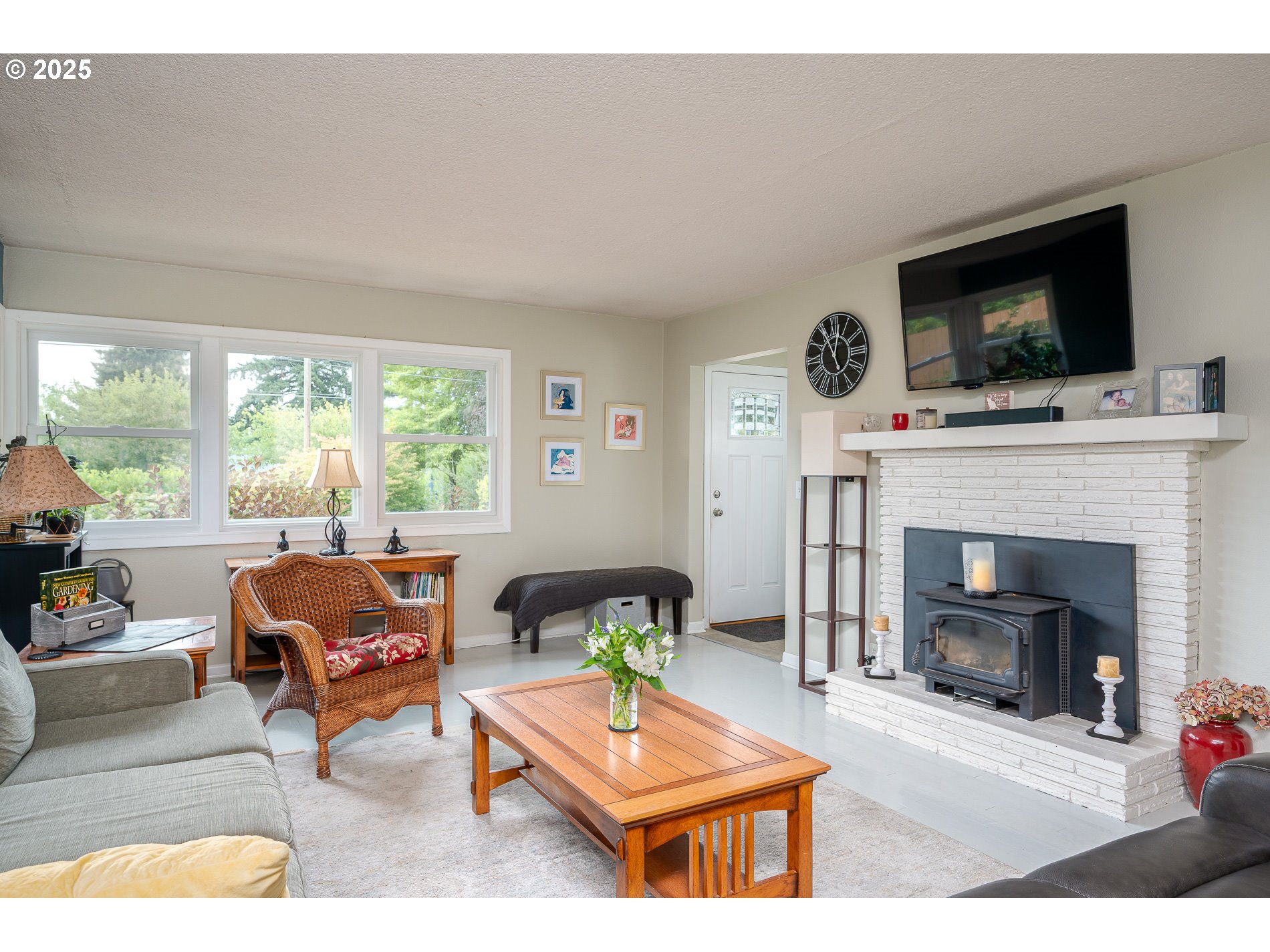 Milwaukie, Oregon, 97267, United States, 3 Bedrooms Bedrooms, ,2 BathroomsBathrooms,Residential,For Sale,1911420