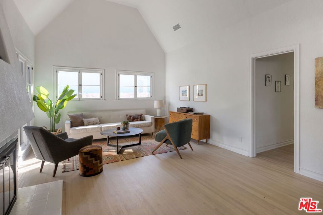 Los Angeles, California, 90041, United States, 3 Bedrooms Bedrooms, ,3 BathroomsBathrooms,Residential,For Sale,2001865