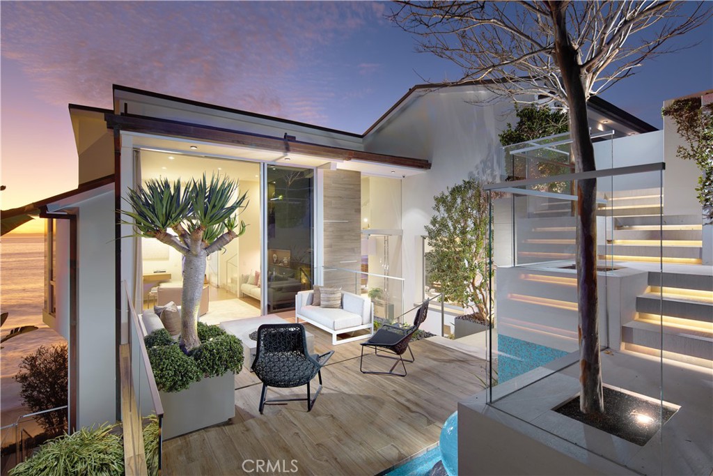 Laguna Beach, California, 92651, United States, 3 Bedrooms Bedrooms, ,4 BathroomsBathrooms,Residential,For Sale,1688637