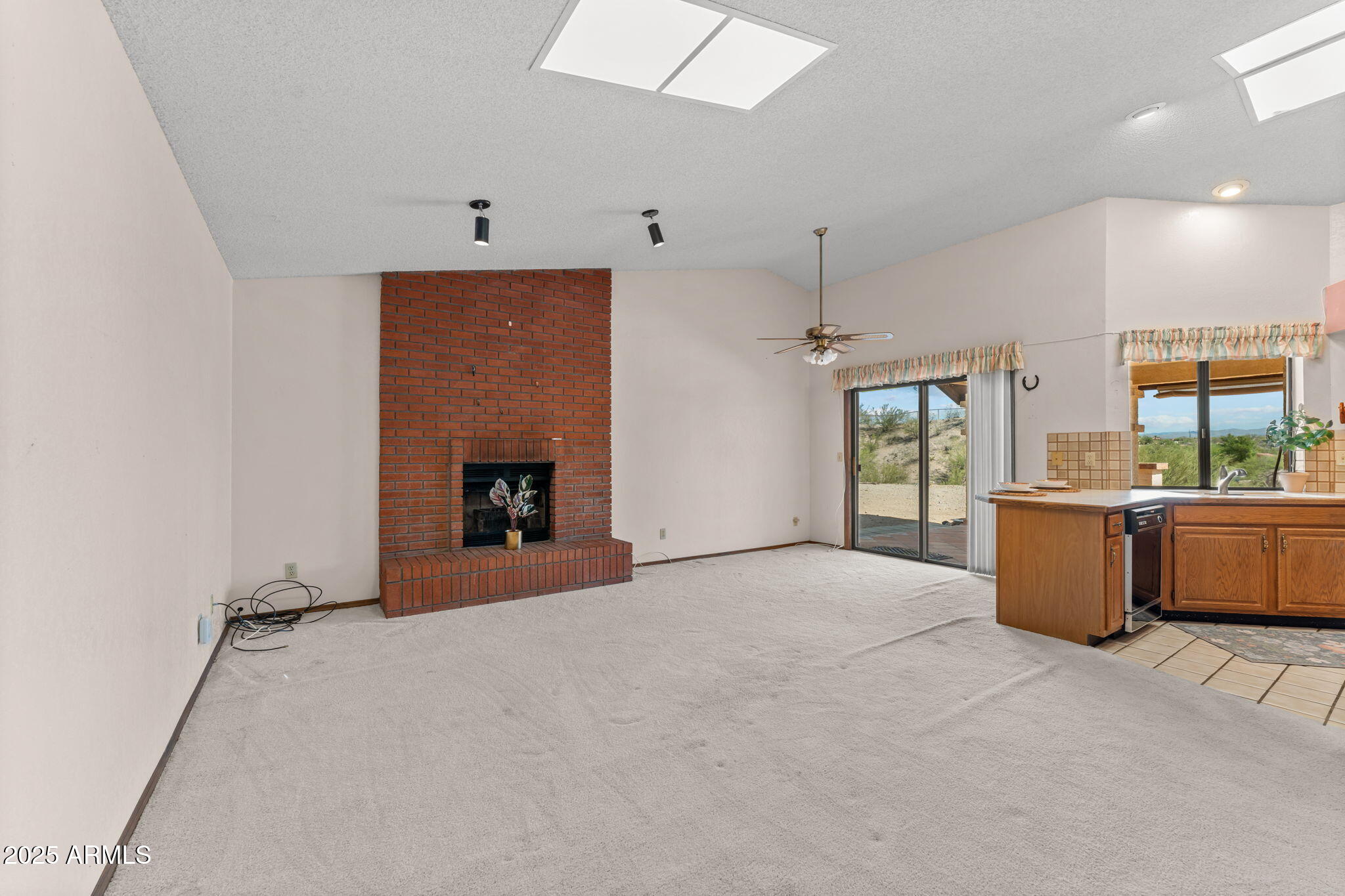 Wickenburg, Arizona, 85390, United States, 3 Bedrooms Bedrooms, ,2 BathroomsBathrooms,Residential,For Sale,1983764