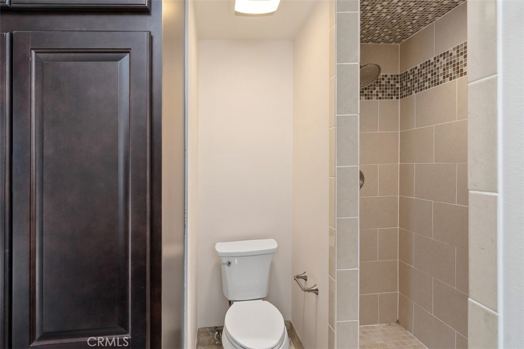 Orange, California, 92865, United States, 5 Bedrooms Bedrooms, ,3 BathroomsBathrooms,Residential,For Sale,1906784