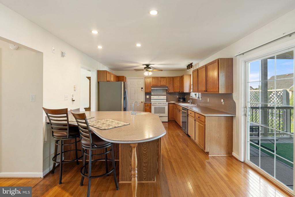 Winchester, Virginia, 22601, United States, 3 Bedrooms Bedrooms, ,3 BathroomsBathrooms,Residential,For Sale,1906316