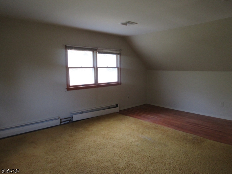 Piscataway Twp., New Jersey, 08854, United States, 3 Bedrooms Bedrooms, ,2 BathroomsBathrooms,Residential,For Sale,1949354