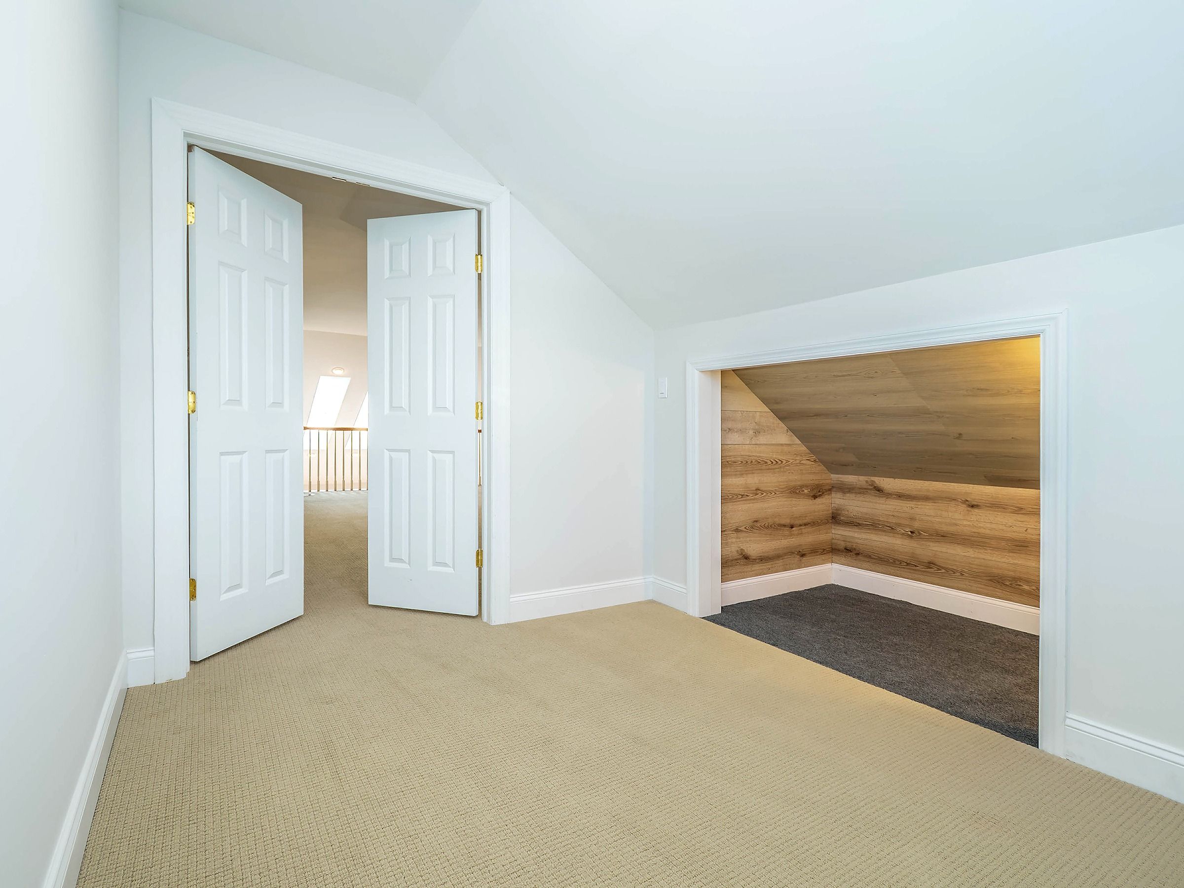  194 Pond View Drive, Port Washington, NY, 11050 - 物件實景