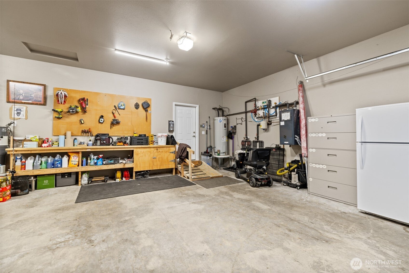Sequim, Washington, 98382, United States, 3 Bedrooms Bedrooms, ,2 BathroomsBathrooms,Residential,For Sale,1944659