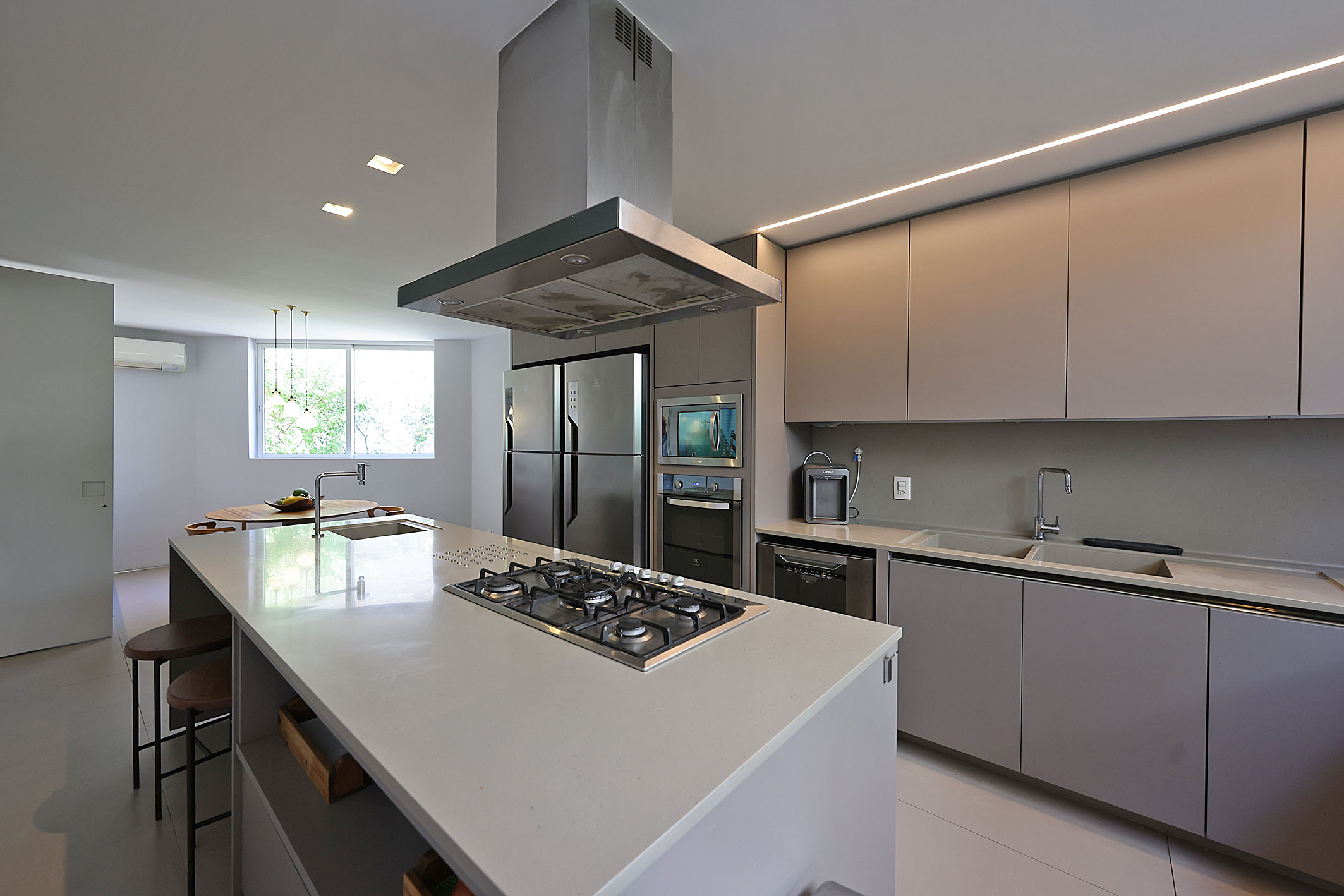  Contemporary house in Barra da Tijuca with four suites and leisure area - 物件實景