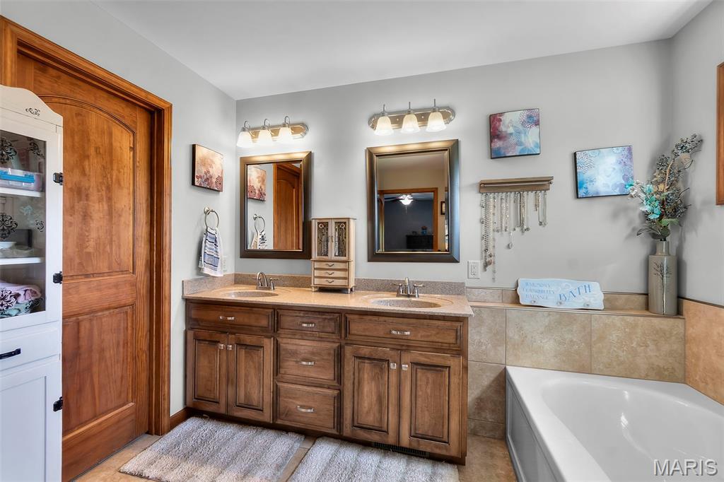 Scott City, Missouri, 63780, United States, ,Residential,For Sale,1976457