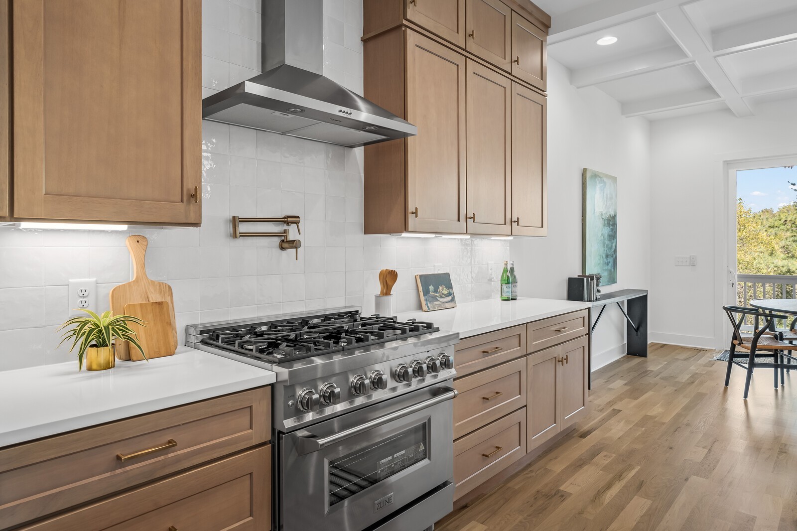 Nashville, Tennessee, 37206, United States, 4 Bedrooms Bedrooms, ,7 BathroomsBathrooms,Residential,For Sale,1989518