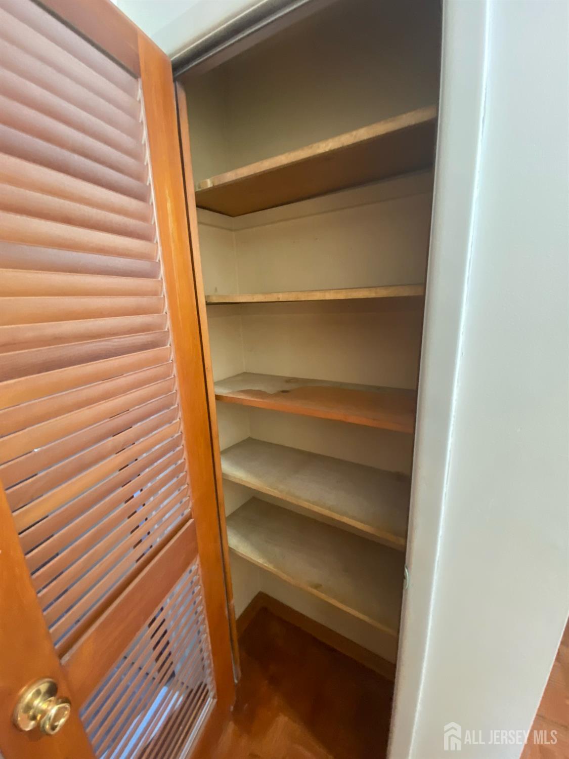 East Brunswick, New Jersey, 08816, United States, 5 Bedrooms Bedrooms, ,2 BathroomsBathrooms,Residential,For Sale,1956516