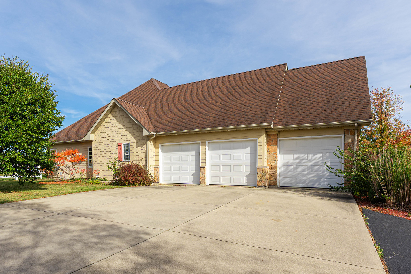 Sheridan, Illinois, 60551, United States, 3 Bedrooms Bedrooms, ,2 BathroomsBathrooms,Residential,For Sale,1994761