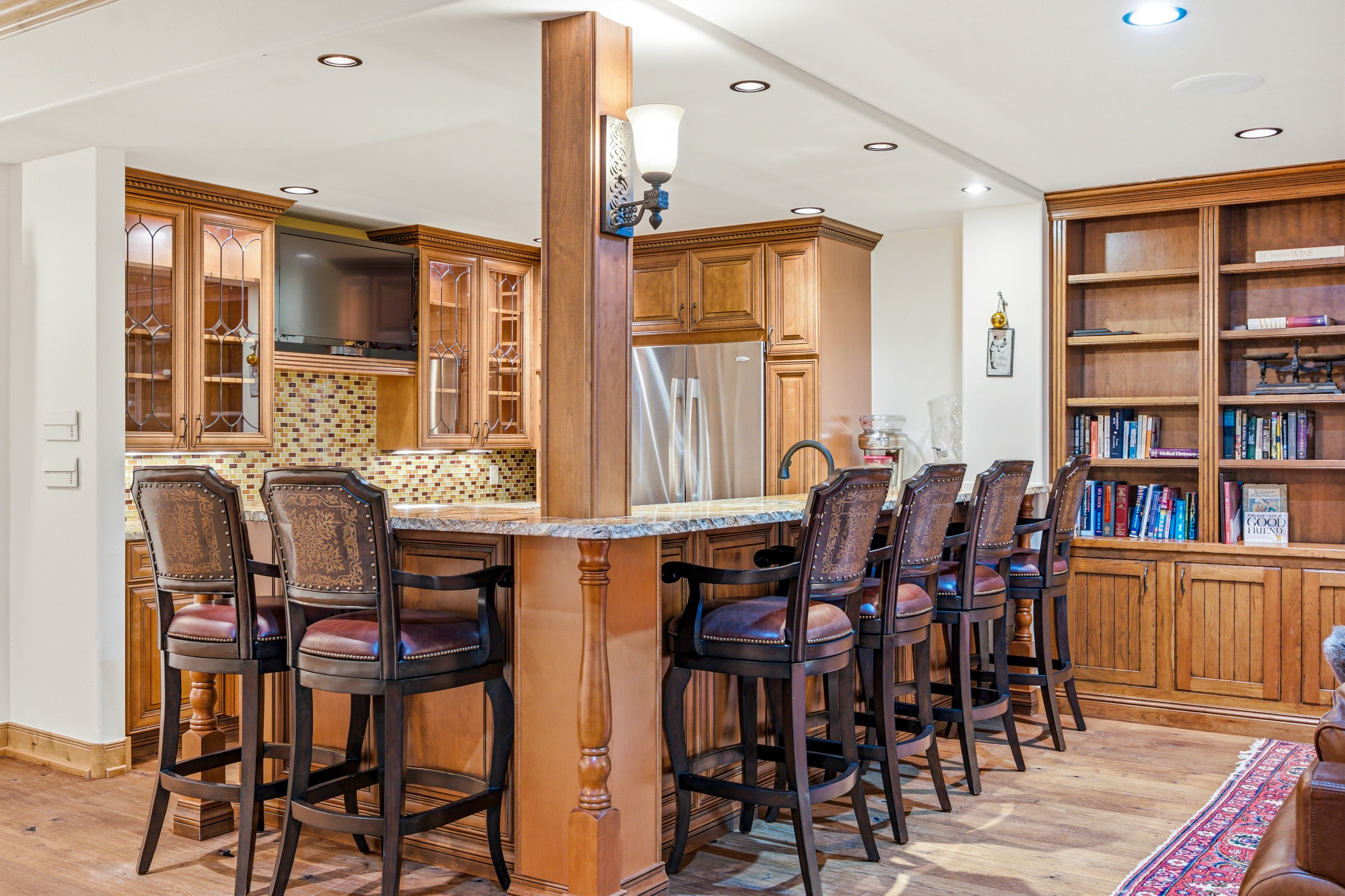  Custom-built, Single-family Home in the Exclusive Grand Traverse Neighborhood - 物件實景