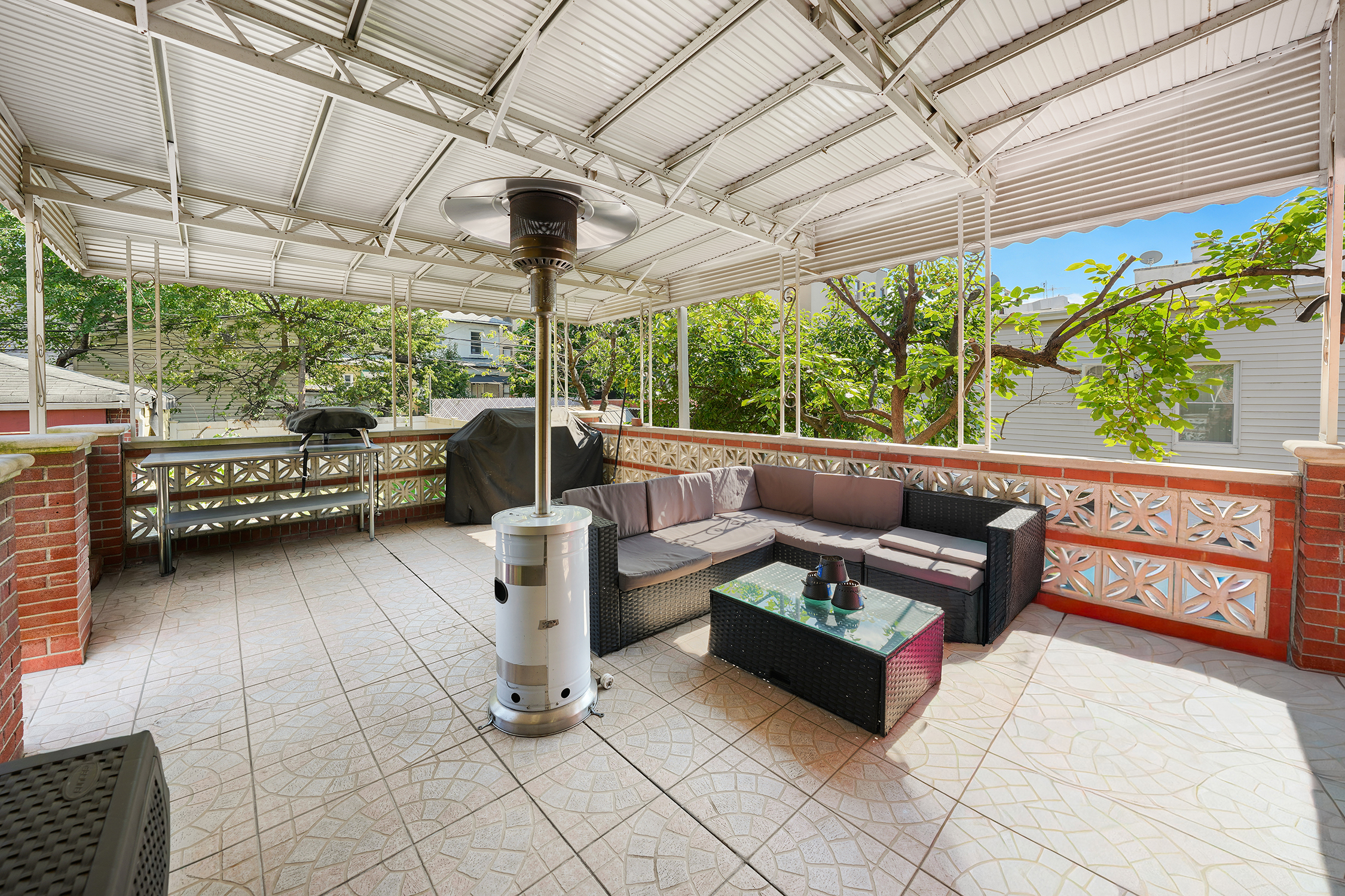 Brooklyn, New York, 11230, United States, 4 Bedrooms Bedrooms, ,4 BathroomsBathrooms,Residential,For Sale,1981094