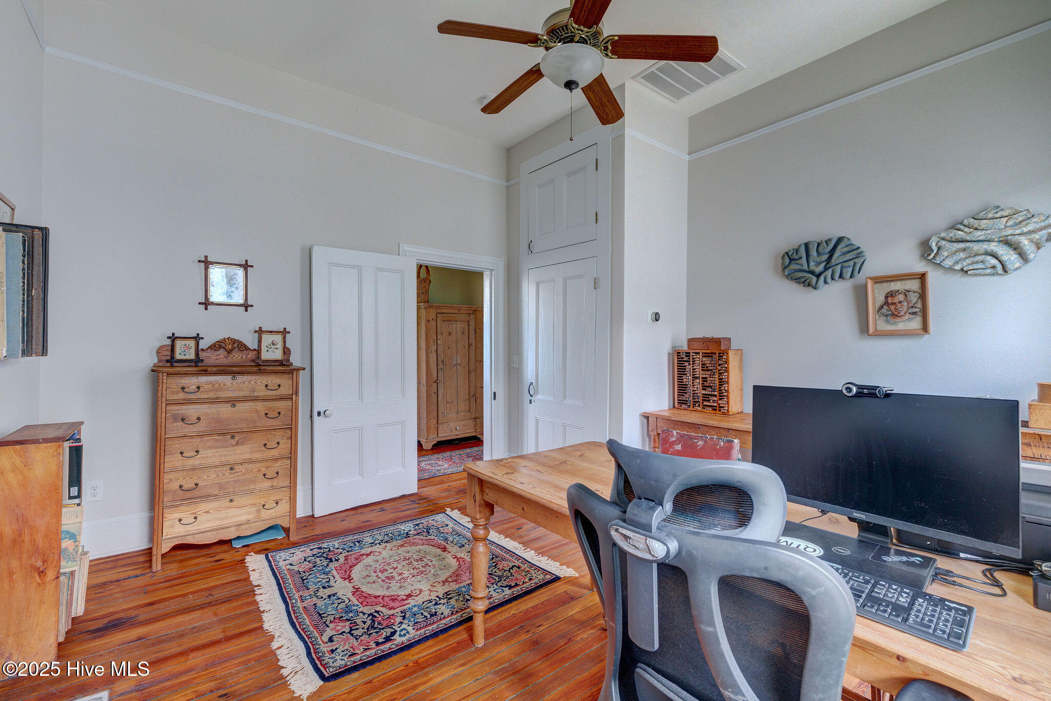 Wilmington, North Carolina, 28401, United States, 4 Bedrooms Bedrooms, ,3 BathroomsBathrooms,Residential,For Sale,1874502