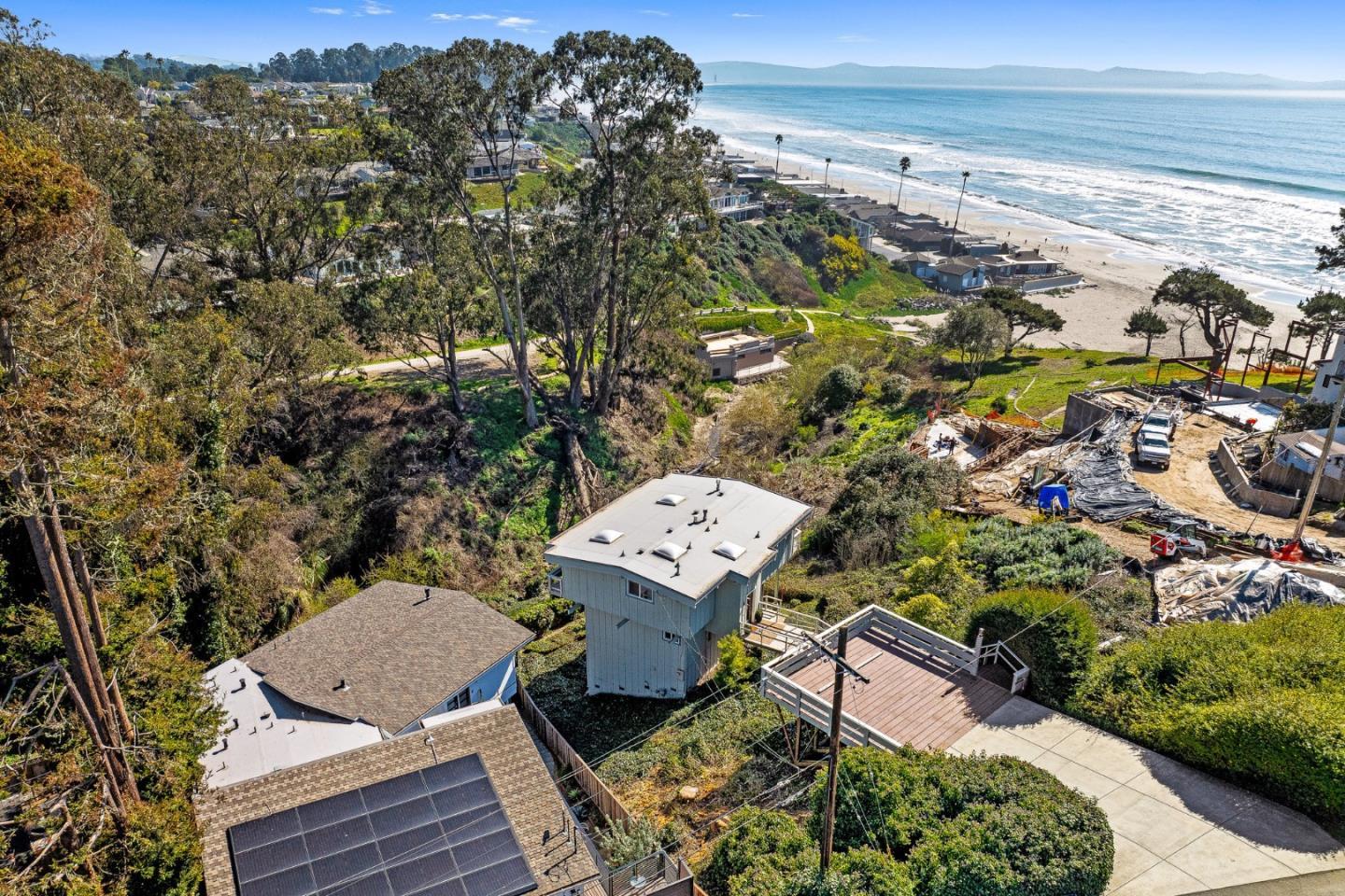 Aptos, California, 95003, United States, 5 Bedrooms Bedrooms, ,3 BathroomsBathrooms,Residential,For Sale,1847645