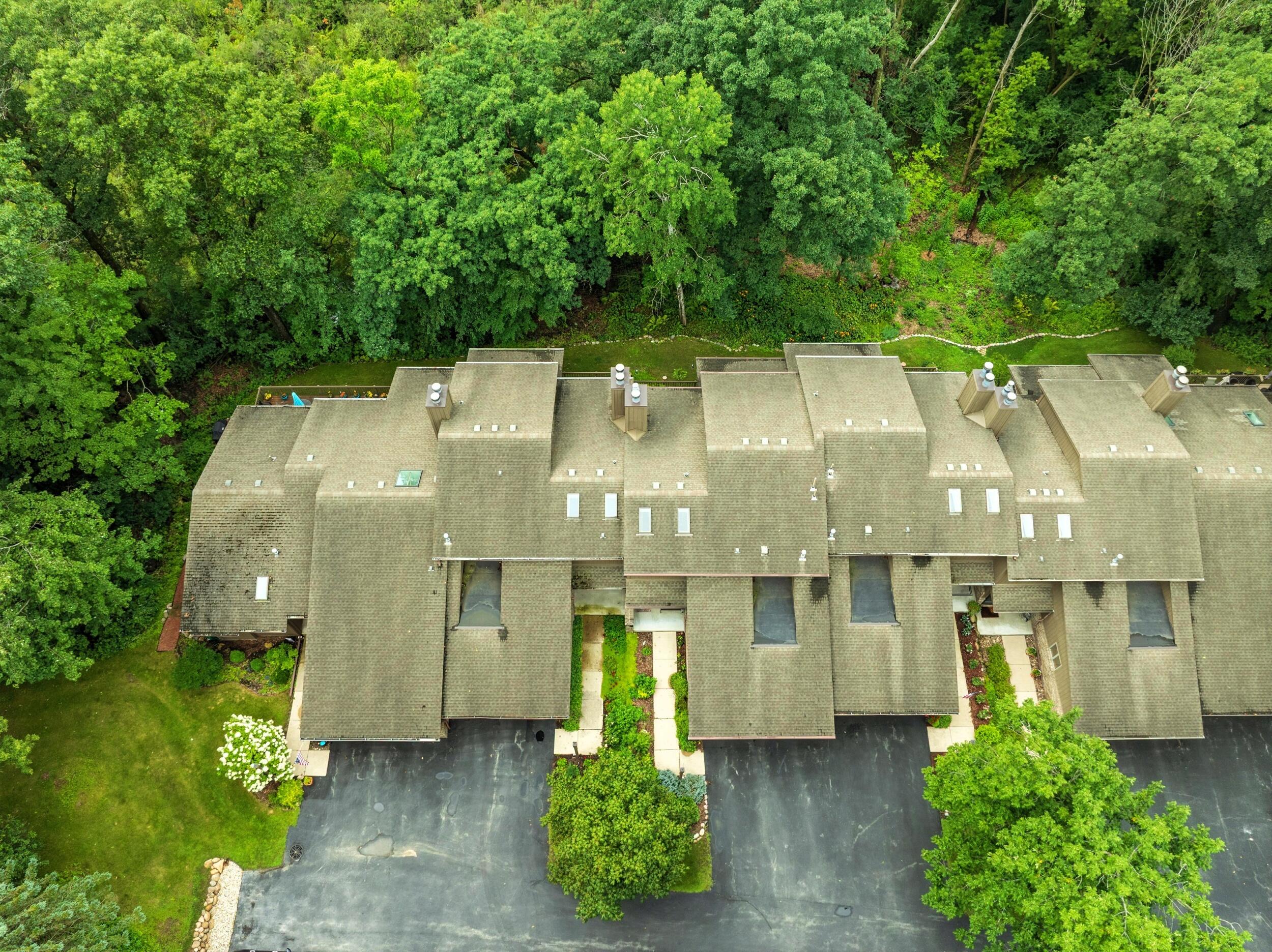 Delafield, Wisconsin, 53029, United States, 2 Bedrooms Bedrooms, ,4 BathroomsBathrooms,Residential,For Sale,1917122