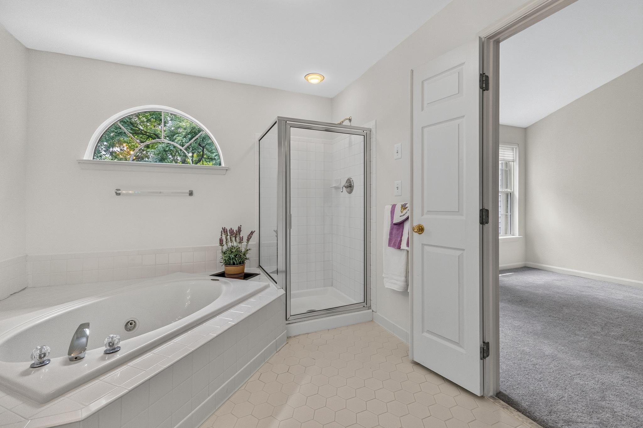  3009 Barden Oaks Court, Oakton, VA 22124 - 物件實景