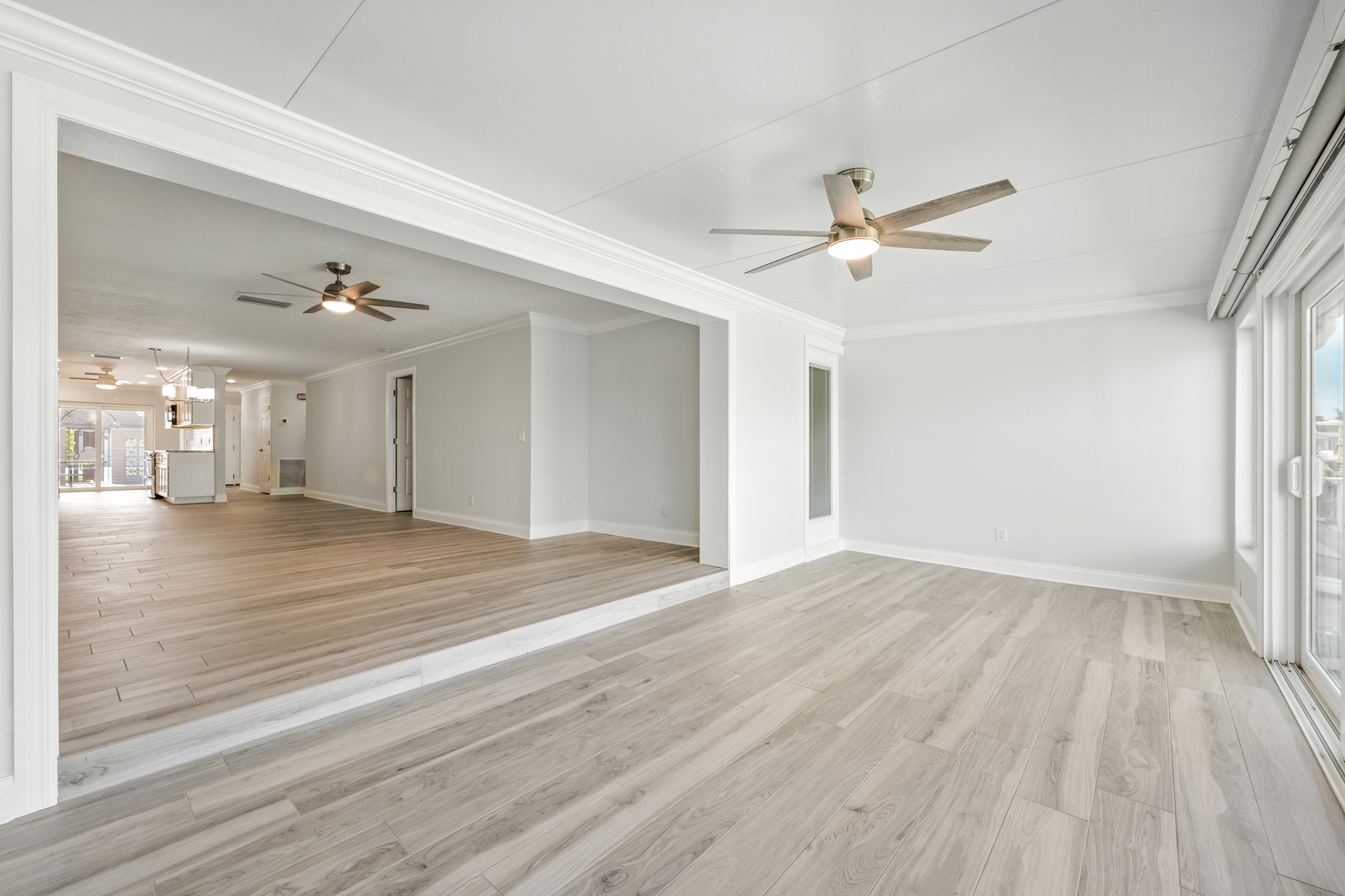 St. Petersburg, Florida, 33708, United States, 2 Bedrooms Bedrooms, ,2 BathroomsBathrooms,Residential,For Sale,1976301