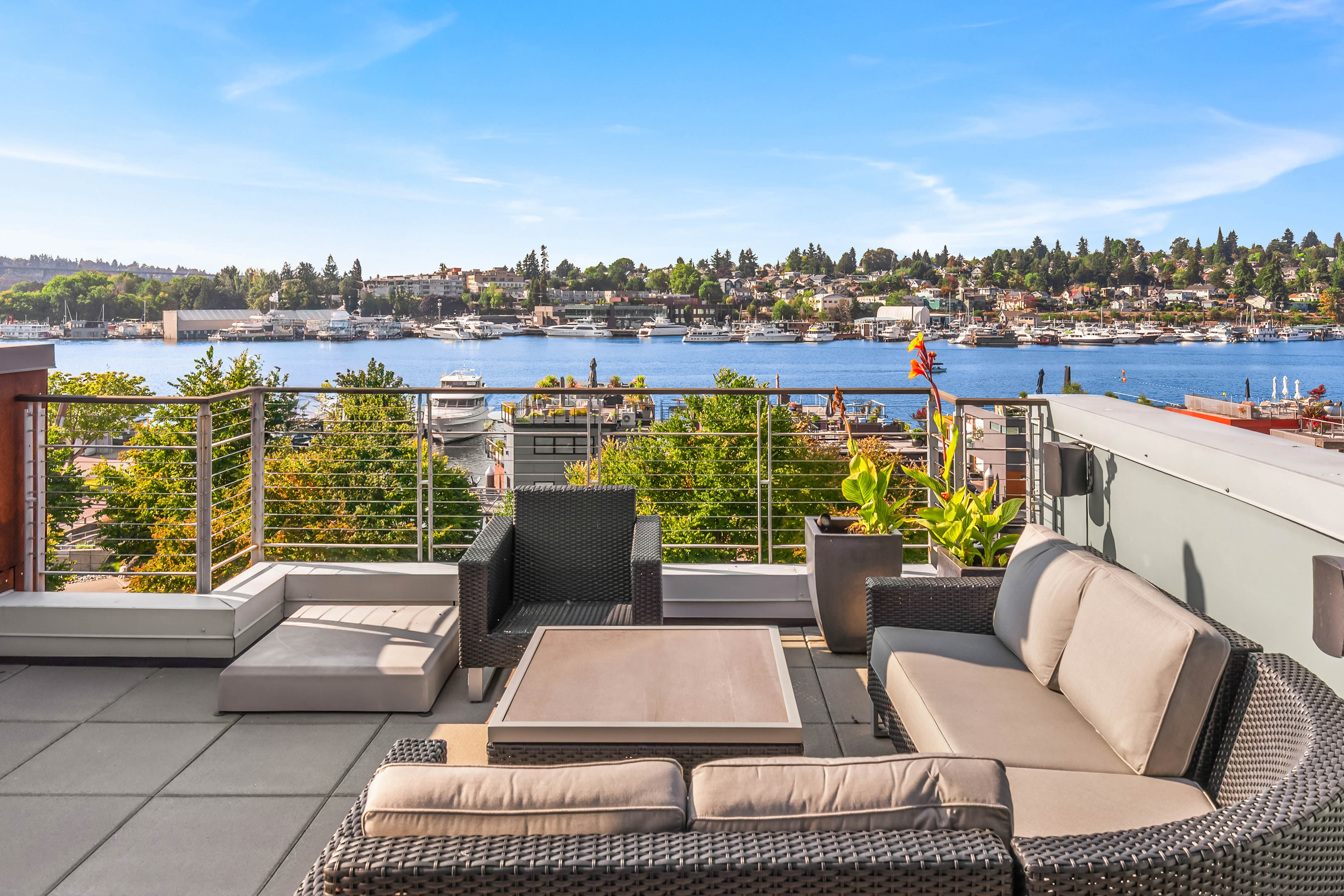  2830 Fairview Ave E, Seattle, WA 98102 - 物件實景