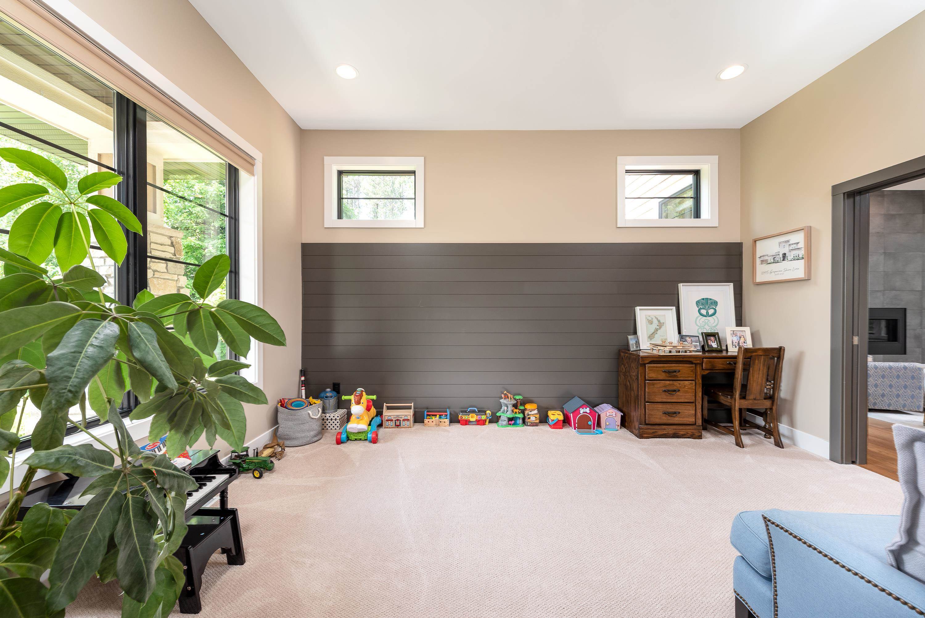 Midland, Michigan, 48642, United States, 4 Bedrooms Bedrooms, ,5 BathroomsBathrooms,Residential,For Sale,1927843