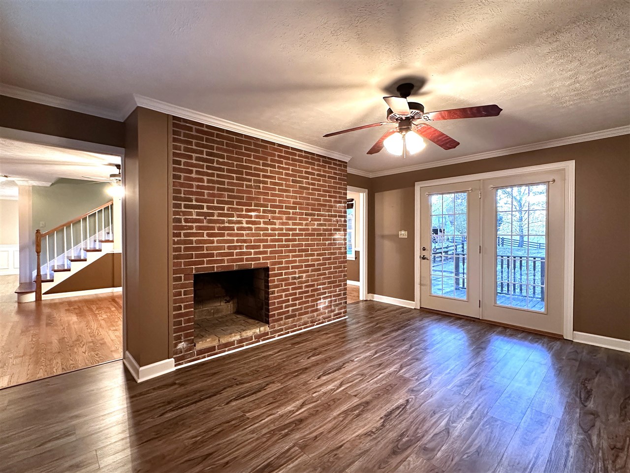 Bowling Green, Kentucky, 42103, United States, 4 Bedrooms Bedrooms, ,5 BathroomsBathrooms,Residential,For Sale,1991633