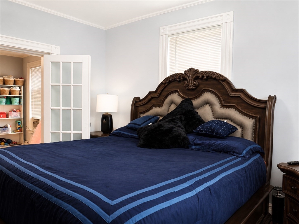 Lynn, Massachusetts, 01904, United States, 8 Bedrooms Bedrooms, ,4 BathroomsBathrooms,Residential,For Sale,2048098