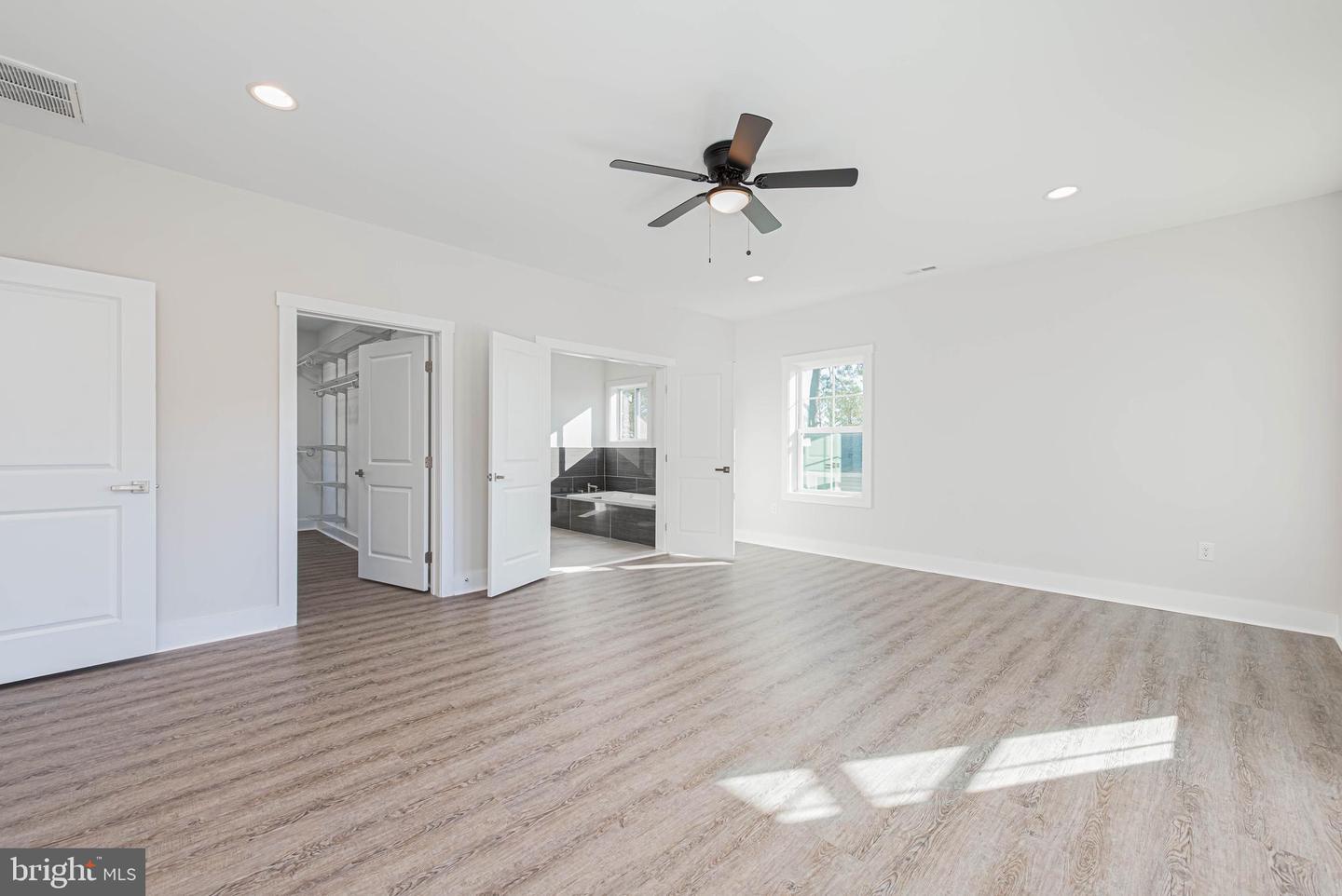 Ocean View, Delaware, 19970, United States, 5 Bedrooms Bedrooms, ,4 BathroomsBathrooms,Residential,For Sale,2002976